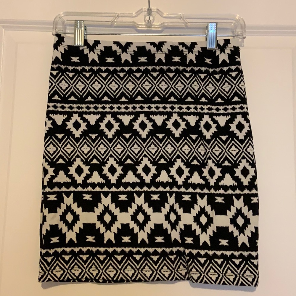 Aztec black and white mini skirt